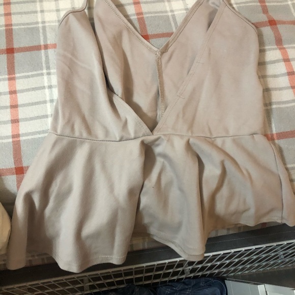 Deep V peplum top size S - Picture 2 of 2